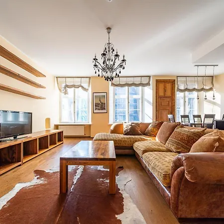 Old Town - Oleviste * タリン